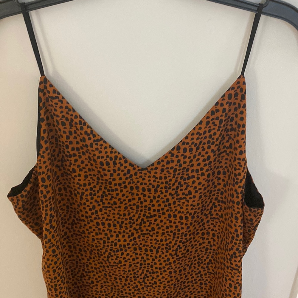 Reversible tank